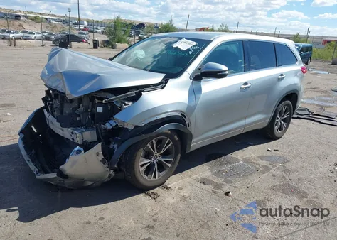 2018 Toyota Highlander Le из США, поврежденный, VIN 5TDZZRFH8JS272471